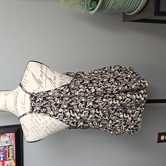 Top - Picture 4 of 4